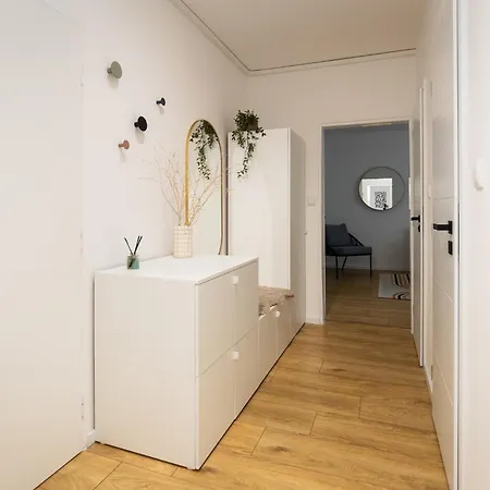 Moderni S Primym Vstupem Do Parku V Centru Ostravy Apartamento *
