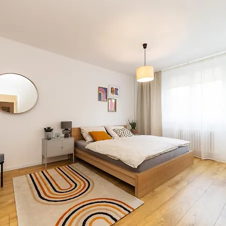 Appartement Moderni S Primym Vstupem Do Parku V Centru Ostravy