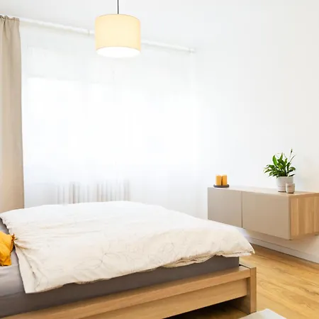 Moderni S Primym Vstupem Do Parku V Centru Ostravy Apartament *